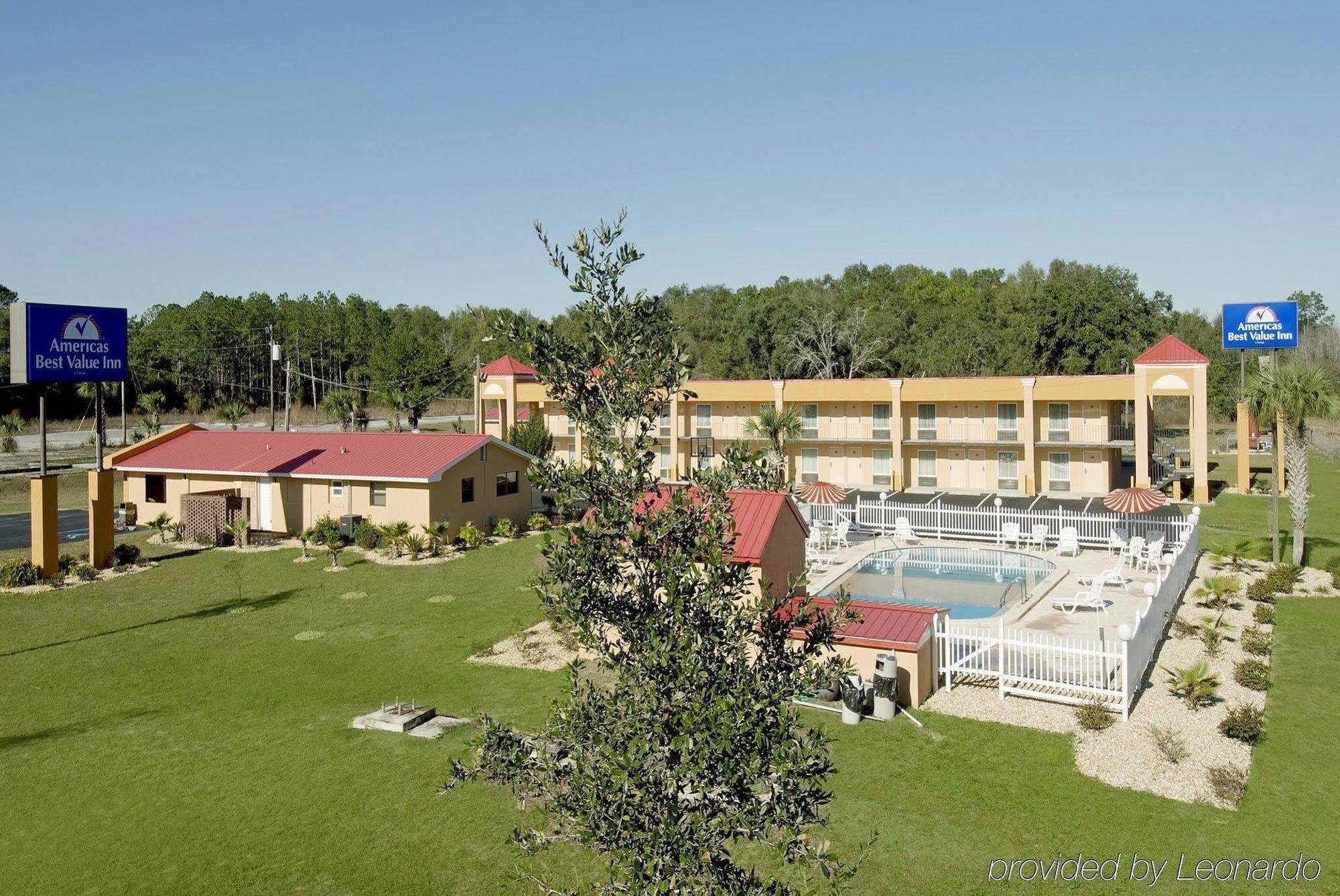 Americas Best Value Inn And Suites Bismarck Exterior foto